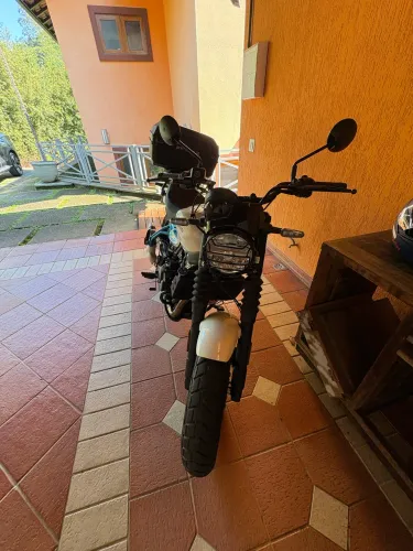 Vendo Royal Enfield Guerrila muito nova
