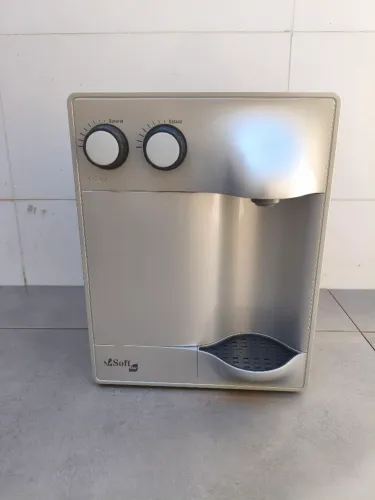 Purificador de água Soft Everest cor Prata -Semi Novo 