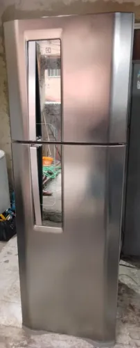 Vendo geladeira funcionando perfeitamente com garantia