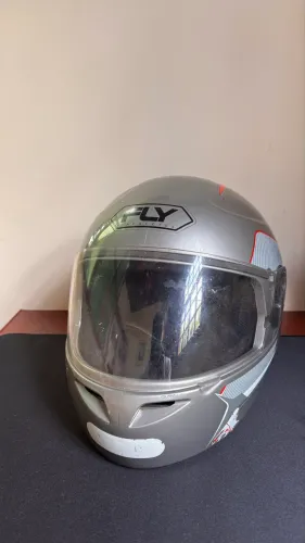 Capacete FLY