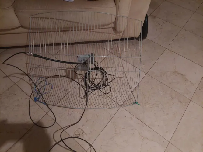 Antena triband para sinal de internet rural ou telefone