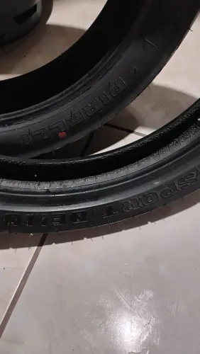 Par de pneus da fazer250