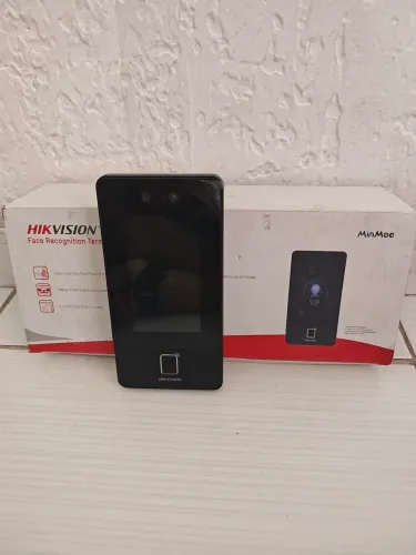 Controladora de acesso facial Hikvision