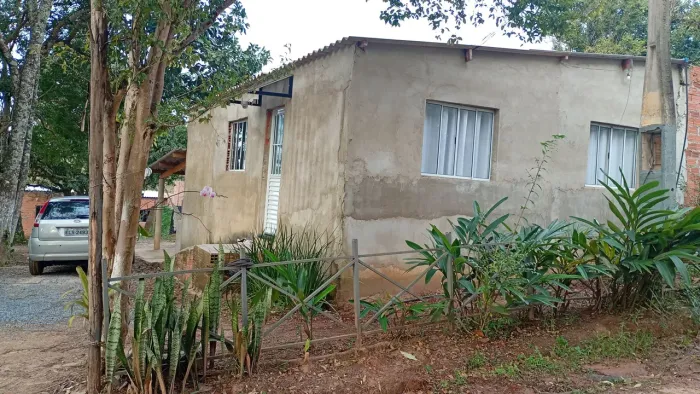 Vende-se Chácara pequena 