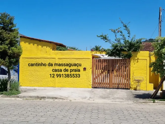 Casa a 400 metros da praia .