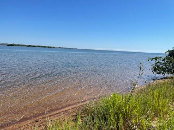 Chácaras a venda beira lago