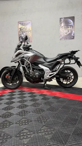 Honda NC 750X 2024 - IMPECÁVEL, BAIXA KM E SUPER EQUIPADA!
