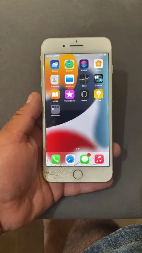 iPhone 7 Plus único dona só detalhe no vidro da tela trincada funcionando