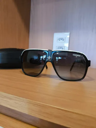 Óculos escuros Carrera