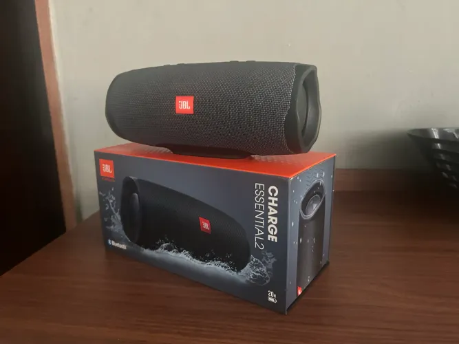 JBL Charge Essential 2 Original - Completa com Nota Fiscal e Caixa( semi nova)
