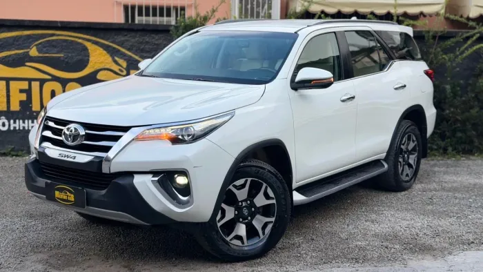 Toyota Hilux SW4 SRX Diamo. 4X4 2.8 TB DIE AUT 2019