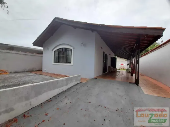 Casa para Locação em Peruíbe, Jardim Imperador, 2 dormitórios, 2 suítes, 1 banheiro, 3 vag