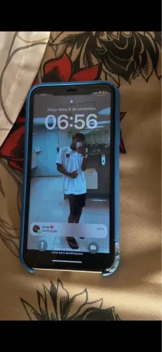 iPhone 11 impecável