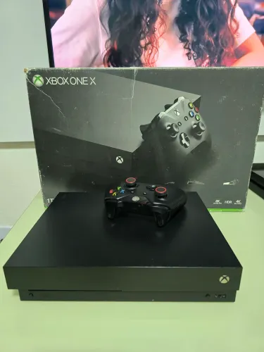 Xbox one x ( com defeito)