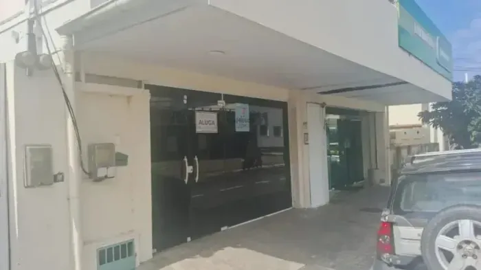 Imóvel para aluguel com 100 metros quadrados em Centro - Macaé - RJ