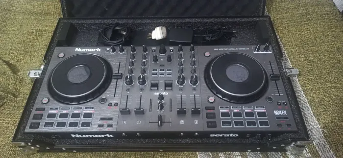 Controladora para DJ Numark NS4FX