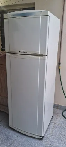 Geladeira continental 