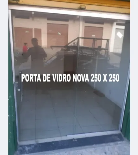 porta de vidro 250 x 250