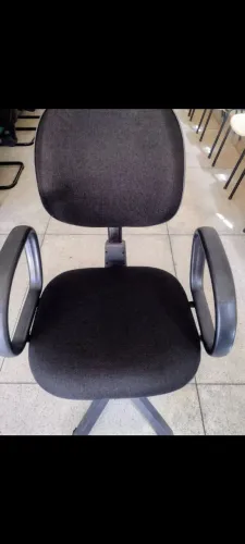Cadeiras poltrona confortável reclinável com rodinhas novas na promoção. 