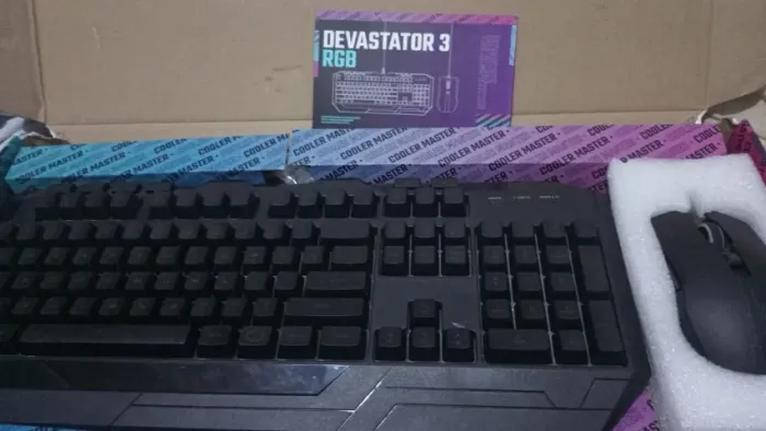 Teclado CoolerMaster Devastator 3 praticamente novo