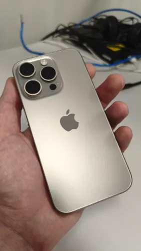 iPhone 15Pro 256 mais Airtag