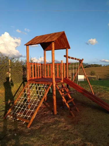 Playground Casa de Brincar com.dois balanços!