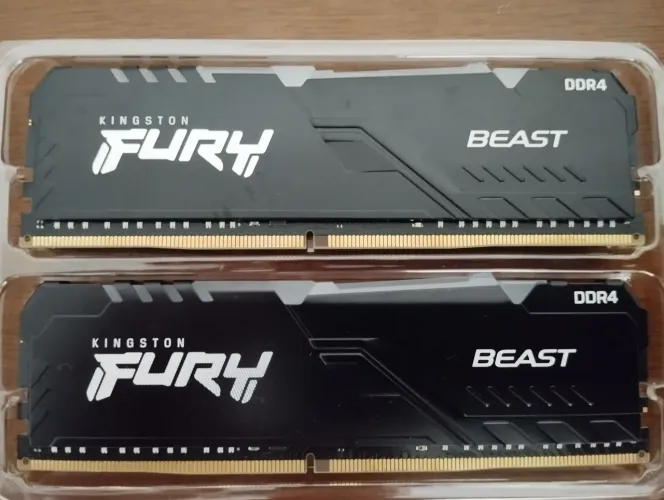 Memória RAM Kingston Fury Beast DDR4 (RGB) 2x8 3200mhz