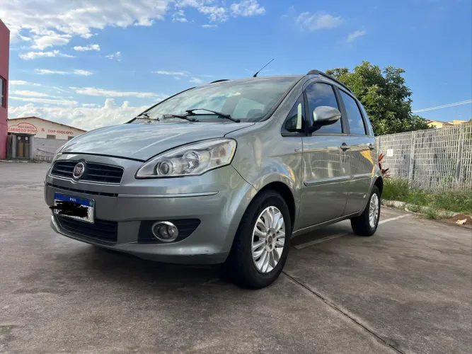 Fiat Idea Essence 1.6 Flex 16V 5P 2011