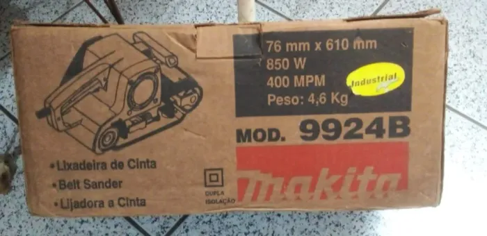 Lixadeira de cinta MAKITA 9924b - funcionando, impecável