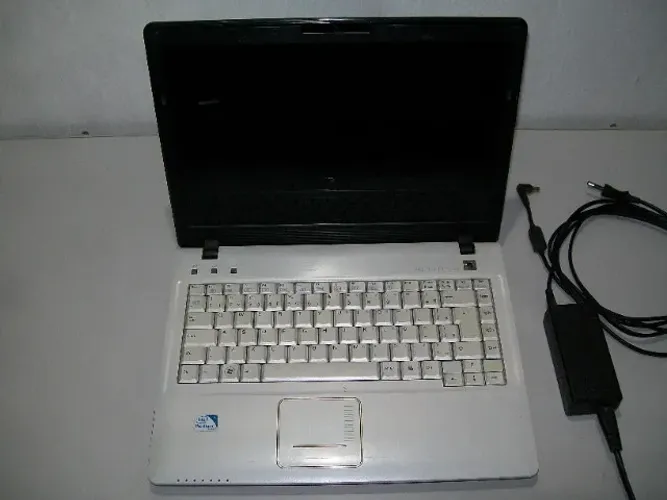 Notebook Positivo Premium P437b (com Defeito)
