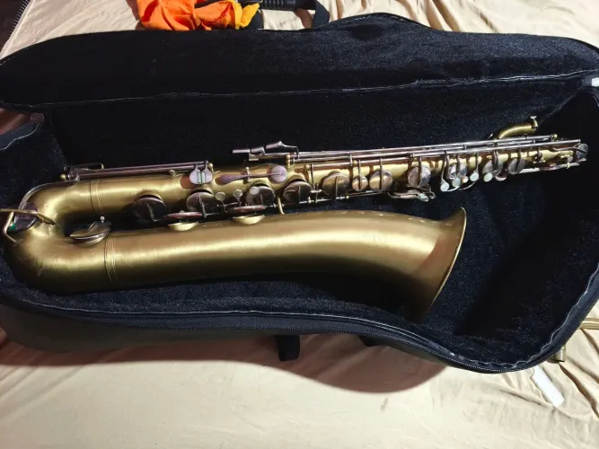 Saxofone barítono buescher 400