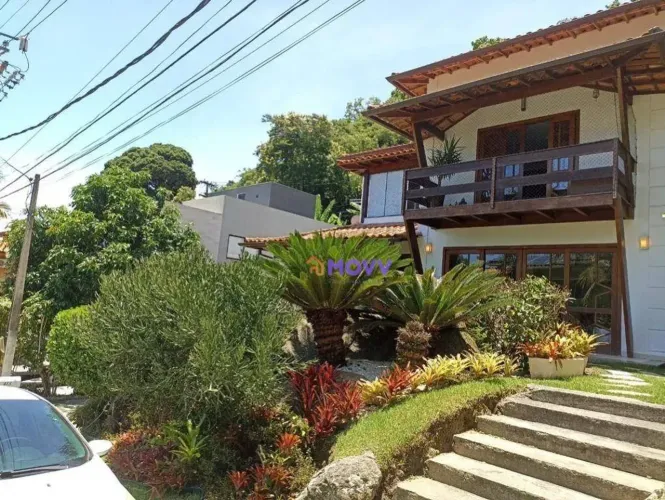 Linda Casa à Venda em Itacoatiara!