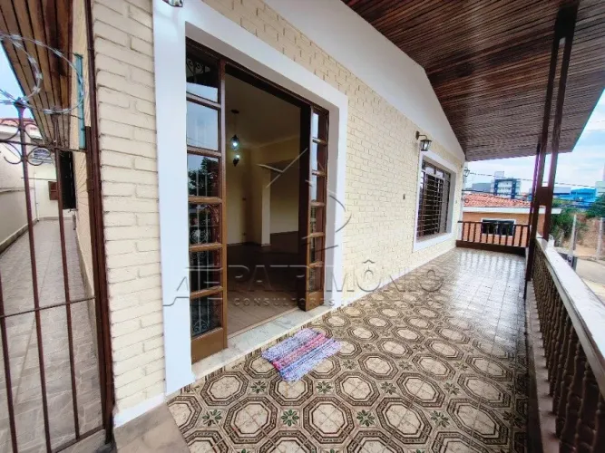 CASA ASSOBRADADA COM 3 QUARTOS - SANTA ROSALIA