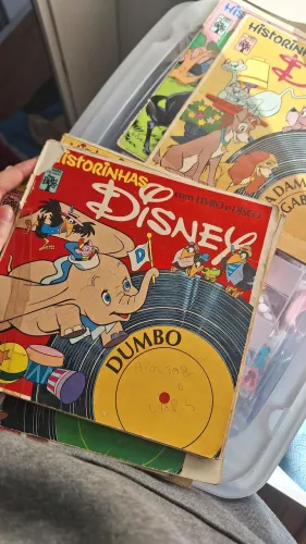 Livros Disney com Vinil