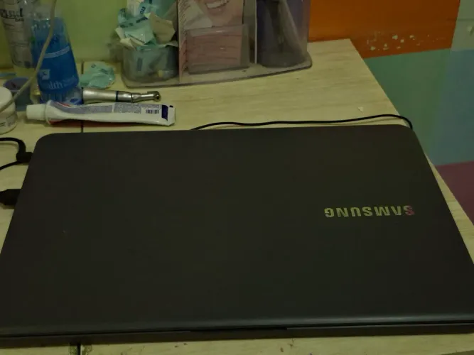 Vendo Notebook Samsung com I7 e Windows 10. Funcionando perfeitamente ótimo para trabalho!