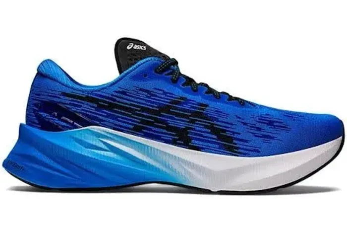 Tênis Asics Novablast 3