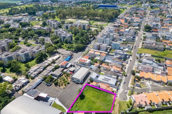 Terreno à venda no Jardim Independência, com 1.111,63m² de área total. Jardim Ca