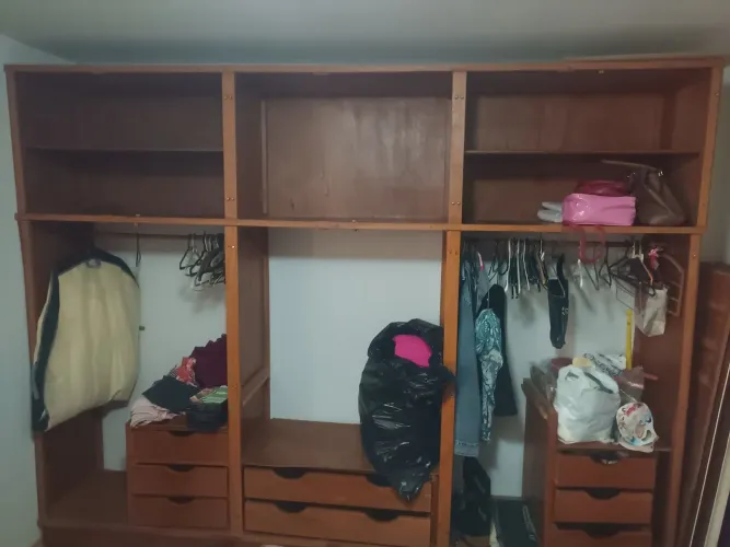 Guarda roupa de Madeira para restaurar