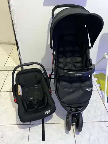 Carrinho e bebê conforto