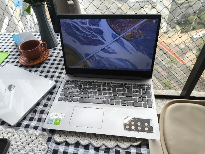 Notebook Lenovo IdeaPad i7 8ª Geração - SSD 238GB - 8GB RAM