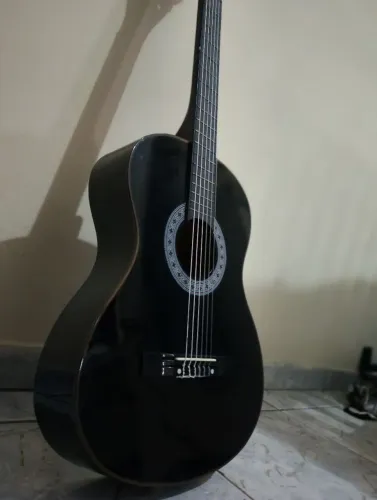 Violão Queens