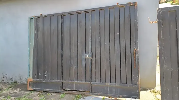 Portão de garagem + portão social 