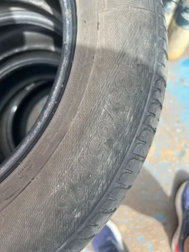 Vendo 4 pneus aro 15