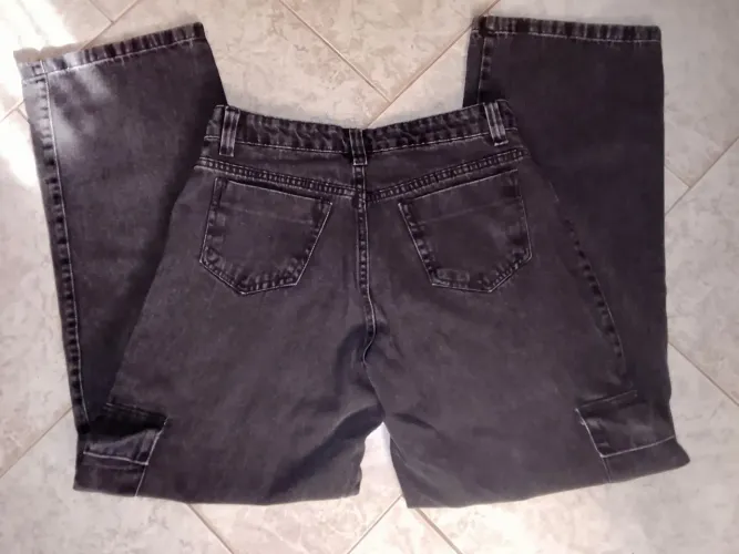 Calças novas