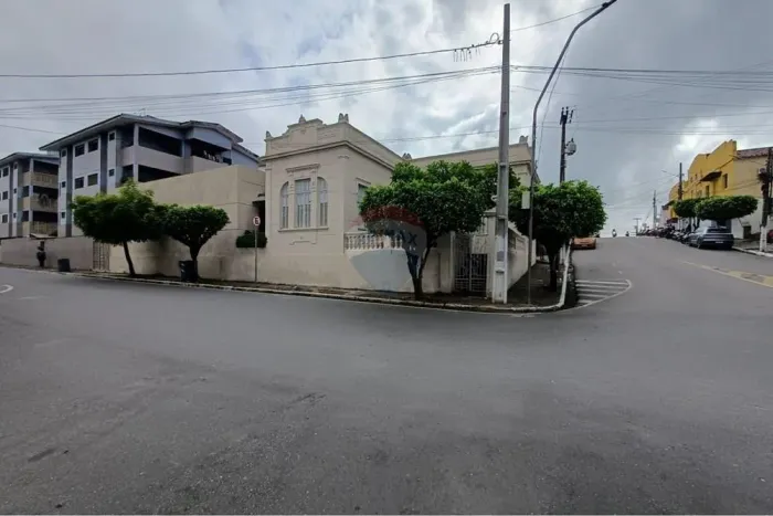 CLÍNICA MÉDICA À VENDA