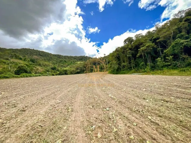 Terreno PREMIUM em Pedra Azul para chalés e/ou bangalos