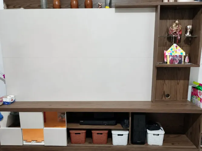 Vendo rack com painel seminovo