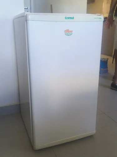 Mini Freezer Consul 66L zerado