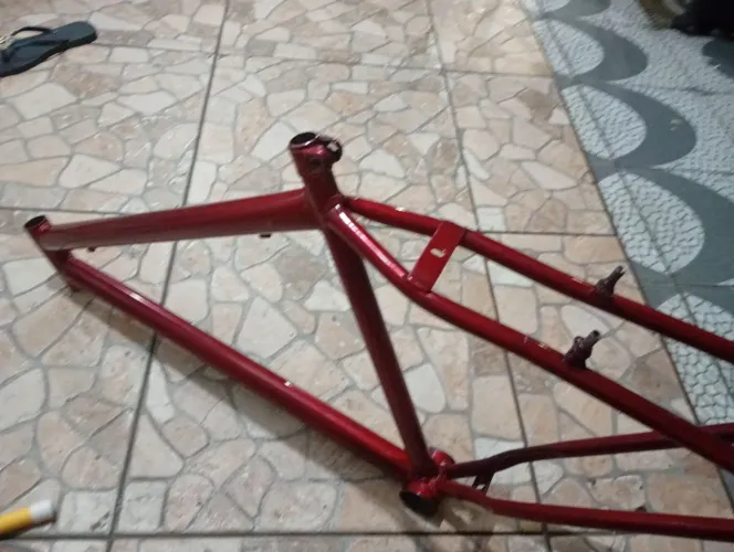 De bicicleta vermelho