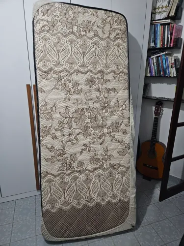 Colchão de solteiro 17cm x C 1,88m x L 78cm